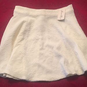 Beautiful Cream Colored Forever 21 Skirt NEW